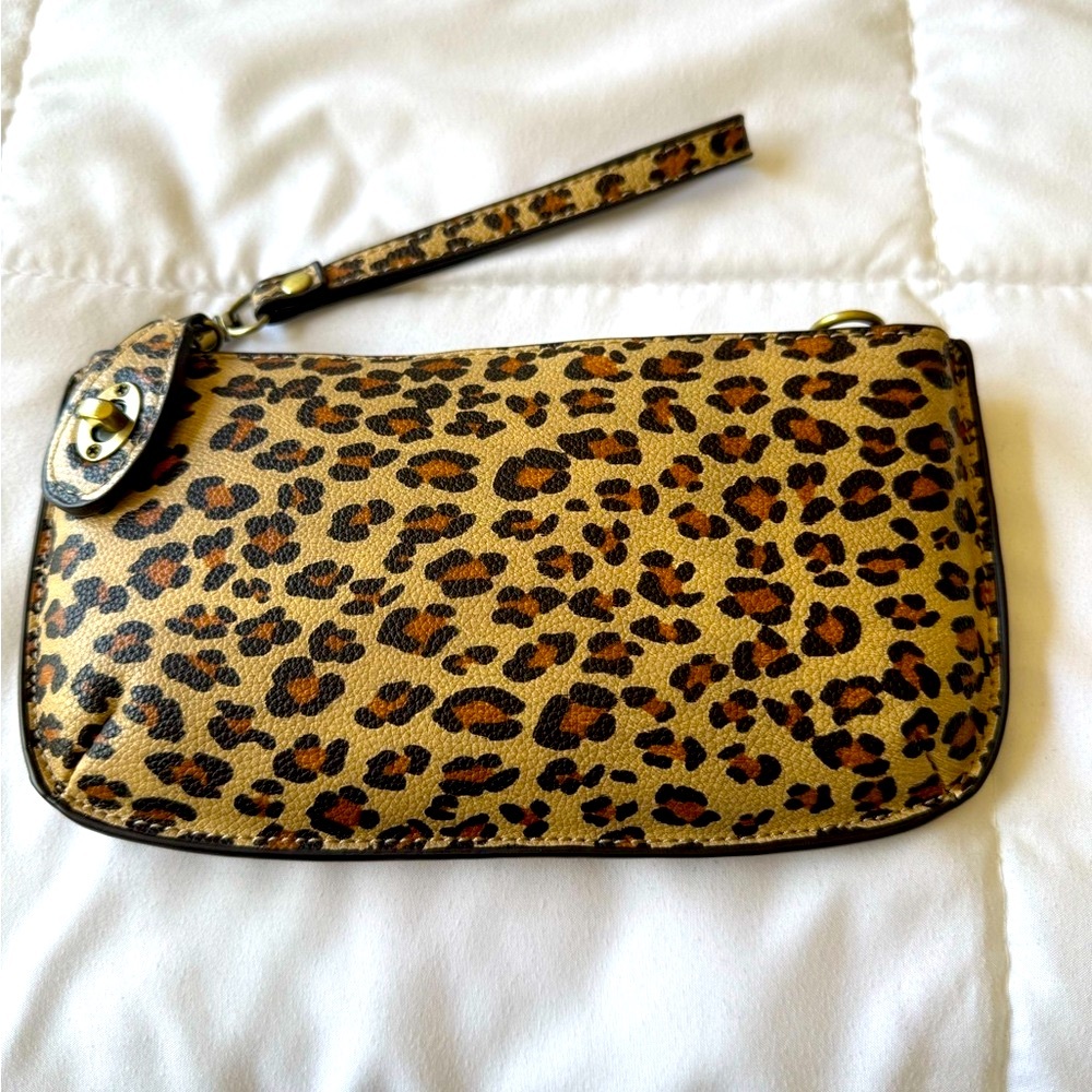 NWOT JOY-Leopard Print Wristlet/crossbody bag